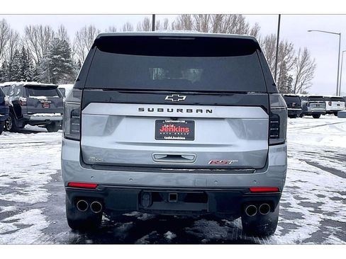 Used 2025 Chevrolet Suburban RST w/ Comfort Package image 4