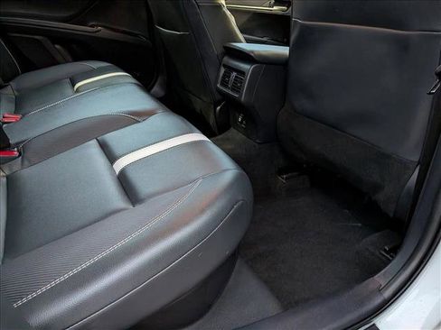 Used 2025 Toyota Camry SE image 17