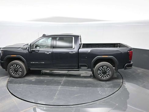 New 2025 GMC Sierra 3500 Denali Ultimate image 28