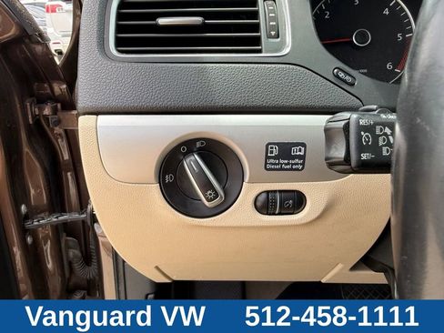 Used 2012 Volkswagen Jetta TDI FWD image 19