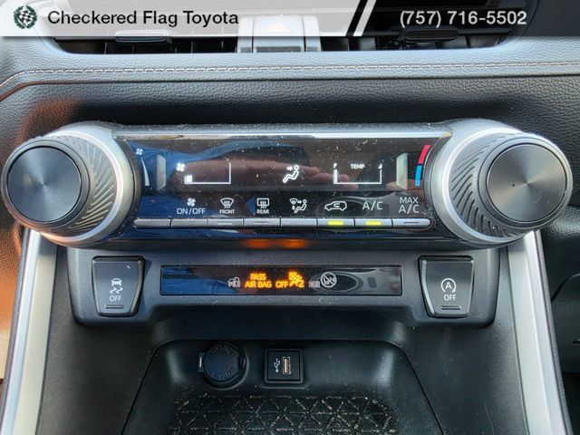 Used 2023 Toyota RAV4 LE AWD/4WD image 16