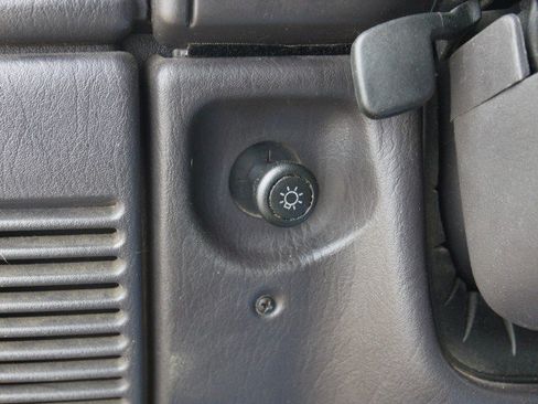 Used 2000 Jeep Wrangler Sport AWD/4WD image 15