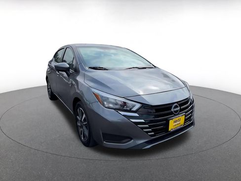 Used 2025 Nissan Versa SV FWD image 3