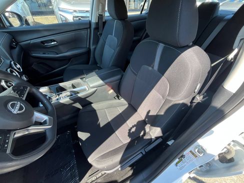 Used 2025 Nissan Sentra SV FWD image 31