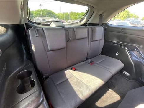 Used 2016 Toyota Highlander LE FWD image 25