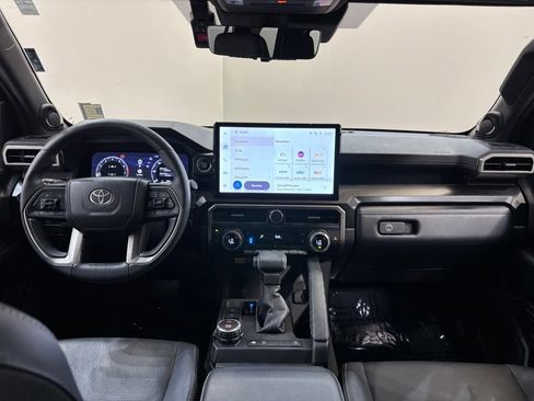 Used 2025 Toyota 4Runner Limited w/ Tow Technology Package AWD/4WD image 10
