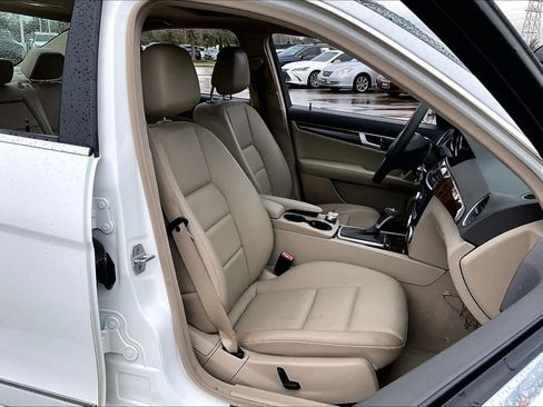 Used 2013 Mercedes-Benz C 250 Sedan image 7