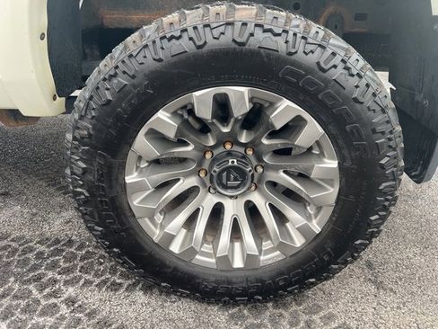 Used 2018 RAM 2500 Laramie image 8