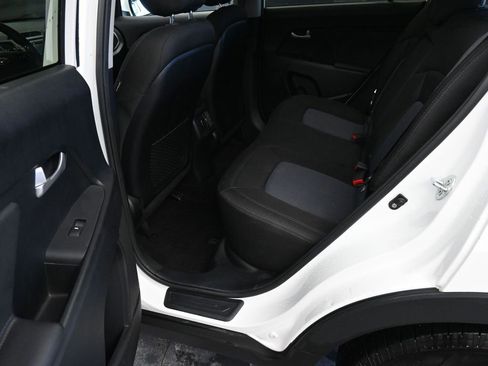 Used 2014 Kia Sportage LX image 13