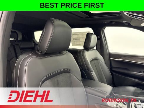 New 2026 Jeep Grand Cherokee L 4WD image 15