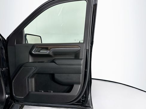 Used 2023 Chevrolet Silverado 1500 LT AWD/4WD image 32