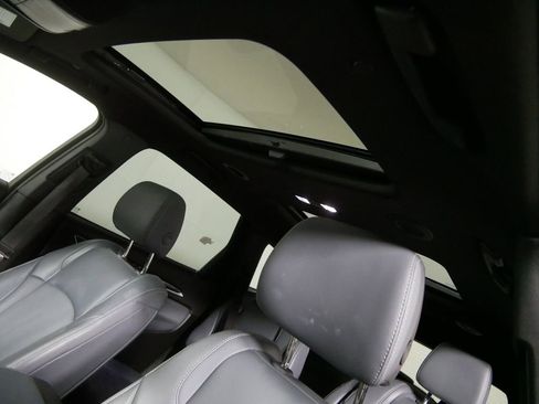 Used 2023 Buick Enclave Premium image 12