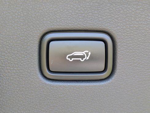 Certified 2025 Kia Sportage X-Pro Prestige AWD/4WD image 11