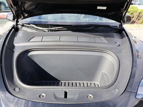 Used 2023 Tesla Model Y Long Range image 21