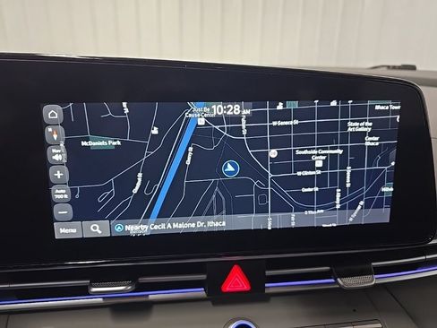 Used 2024 Hyundai Elantra SEL FWD image 27