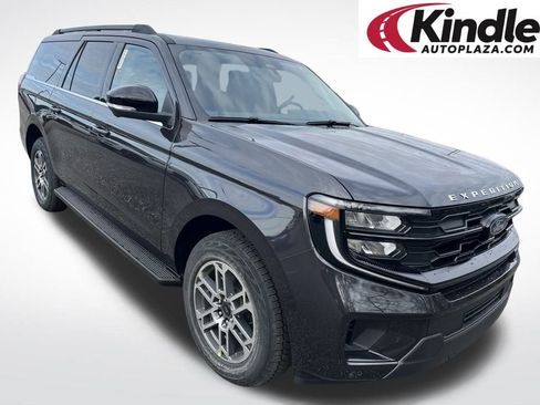 New 2025 Ford Expedition Max Active image 1