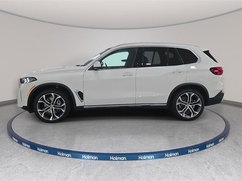 Used 2026 BMW X5 sDrive40i w/ Executive Package image 9