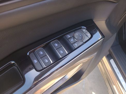 Certified 2024 Nissan Pathfinder Platinum w/ Cargo Package FWD image 19