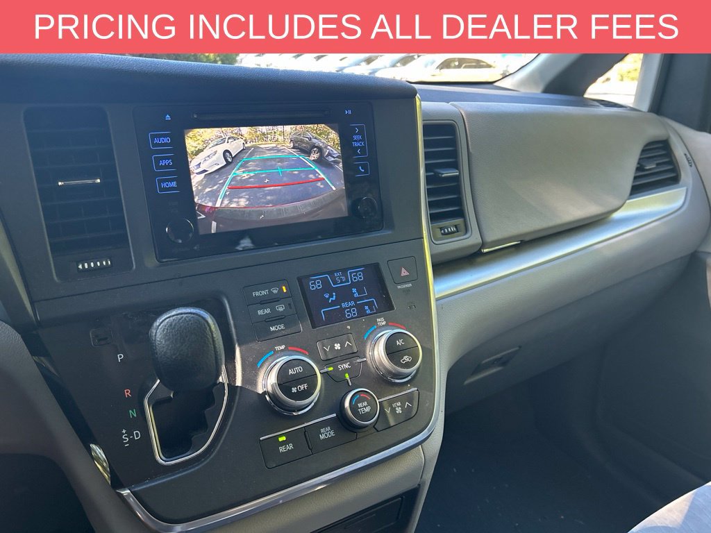 Used 2015 Toyota Sienna LE FWD image 12