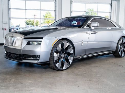 Used 2024 Rolls-Royce Spectre w/ Spectre Launch Package image 12