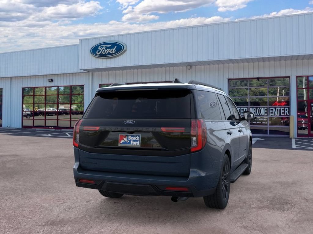 Used 2026 Ford Expedition Platinum w/ Stealth Appearance Package AWD/4WD image 8