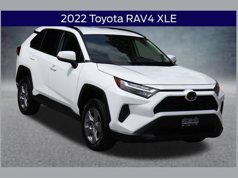 Used 2022 Toyota RAV4 XLE AWD/4WD image 1