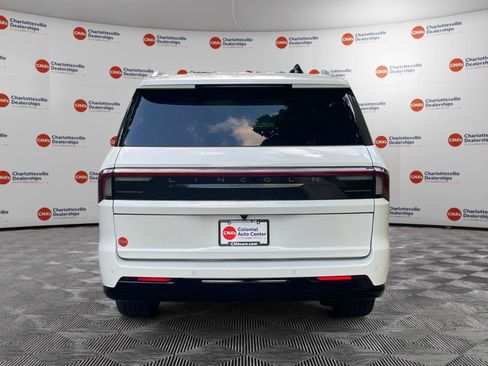 New 2026 Lincoln Navigator L Reserve AWD/4WD image 4