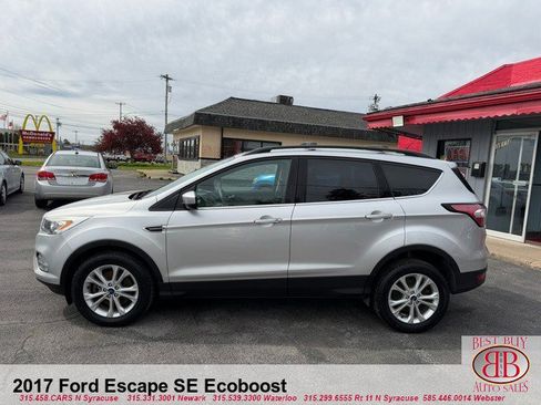 Used 2017 Ford Escape SE w/ Equipment Group 201A AWD/4WD image 4