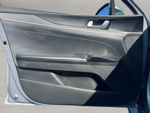 Used 2021 Kia K5 LXS image 31