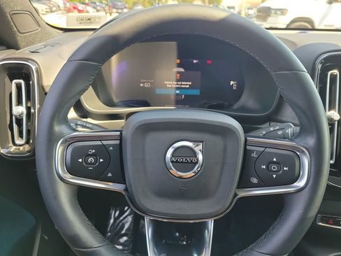 Used 2023 Volvo C40 P8 Recharge Plus AWD/4WD image 8