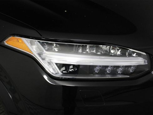 Certified 2024 Volvo XC90 T8 Plus w/ Protection Package Premier image 24