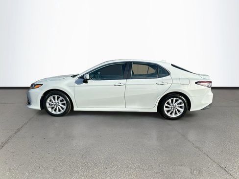 Used 2023 Toyota Camry LE image 4