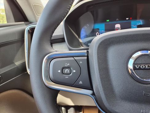 New 2026 Volvo XC40 B5 Plus w/ Protection Package Premier image 17