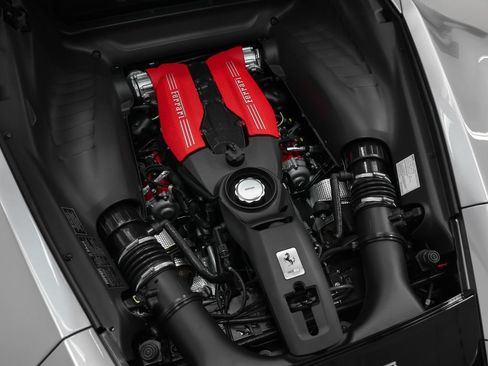 Certified 2018 Ferrari 488 GTB RWD image 39