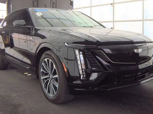 Used 2024 Cadillac Lyriq Sport RWD image 3