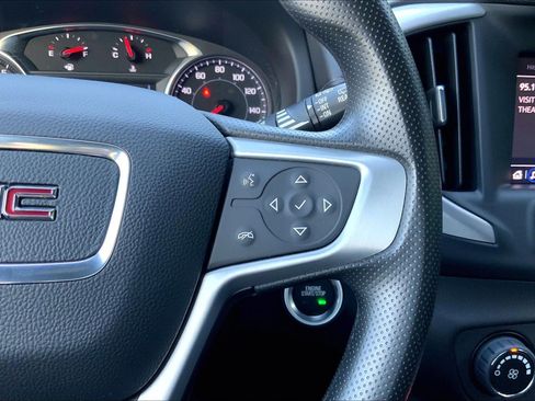 Used 2023 GMC Terrain SLE FWD image 21