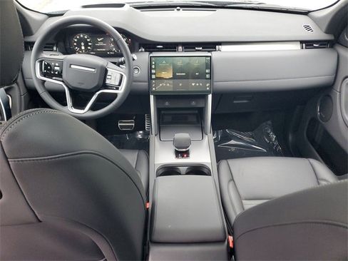 Used 2025 Land Rover Discovery Sport Dynamic SE image 15