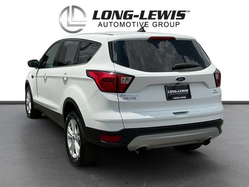 Certified 2019 Ford Escape SE FWD image 4