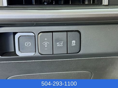 Used 2025 Hyundai Santa Fe SEL FWD image 12