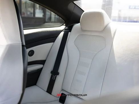 Used 2016 BMW M4 Coupe image 16