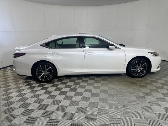 Used 2023 Lexus ES 350 w/ Premium Package FWD image 11