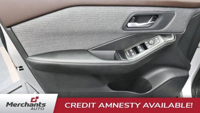 Used 2022 Nissan Rogue SV AWD/4WD image 17