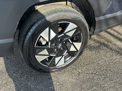 Used 2024 Hyundai Kona SEL image 8