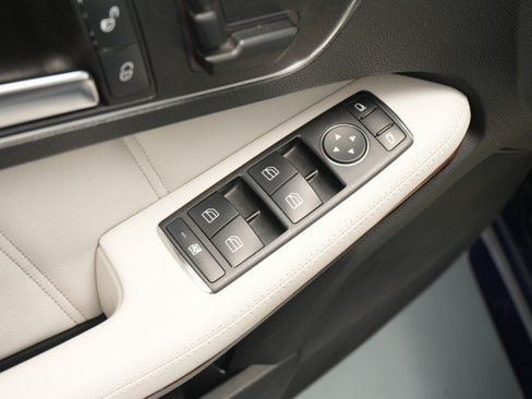 Used 2012 Mercedes-Benz E 350 4MATIC Wagon image 30