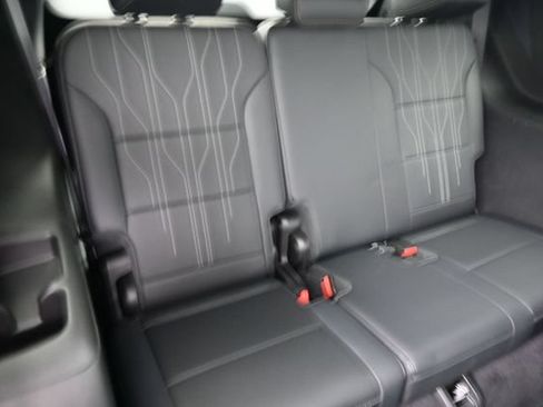 Used 2025 Buick Enclave Avenir w/ LPO, Floor Liner Package AWD/4WD image 14