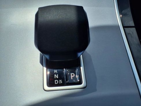 Certified 2025 Land Rover Range Rover Evoque S image 13