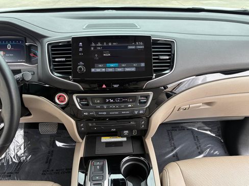 Used 2021 Honda Pilot Elite image 23