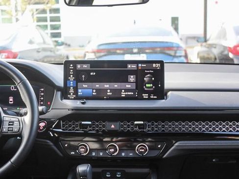 Used 2025 Honda Accord Sport image 19