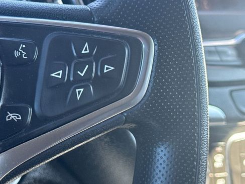 Used 2021 Chevrolet Equinox LT image 26