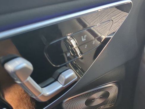 New 2025 Mercedes-Benz GLC 350e 4MATIC image 12